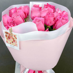Сюрприз для Барби - букет из розовых роз